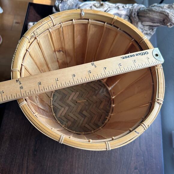 Vintage split reed Rattan and Bamboo planter waste basket trashcan - Picture 9 of 10